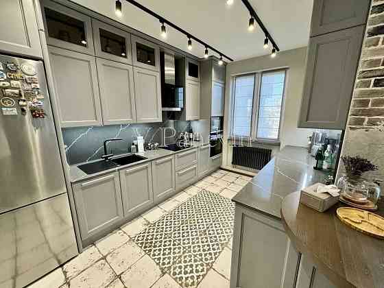 Продам Элитную 3к квартиру в ЖК Кировский Дніпро