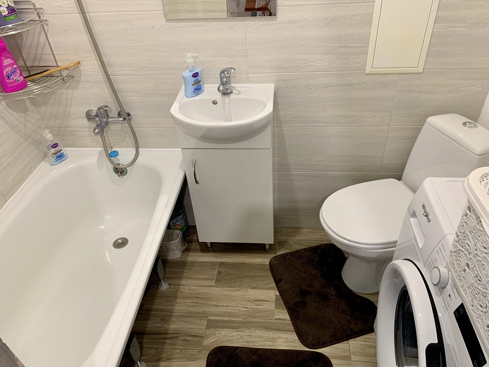 Новенька квартира на ринку. Район Чайка., вул. Кн. Романа Рівне - зображення 6