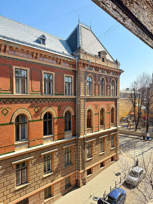 Ексклюзивна 2-кім квартира в центрі міста Черновцы - изображение 1