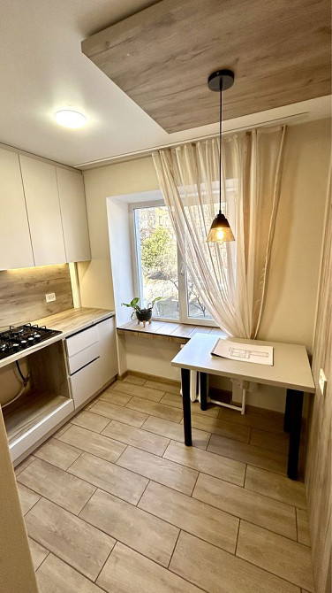 2к квартира в самому центрі Каменец-Подольский - изображение 1