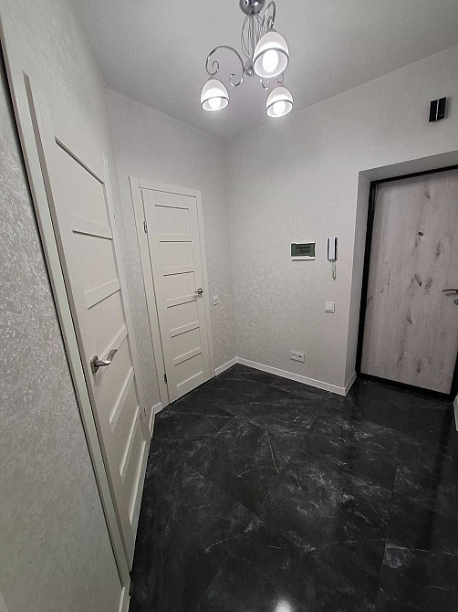 Продаж 1-кімнатної квартири з ремонтом (Дрімтаун) Луцк - изображение 1