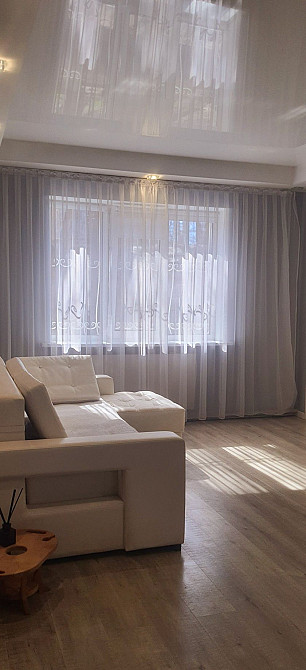 Продаж двокімнатної квартири з меблями та технікою Кам`янське (Запорізька обл.) - зображення 1