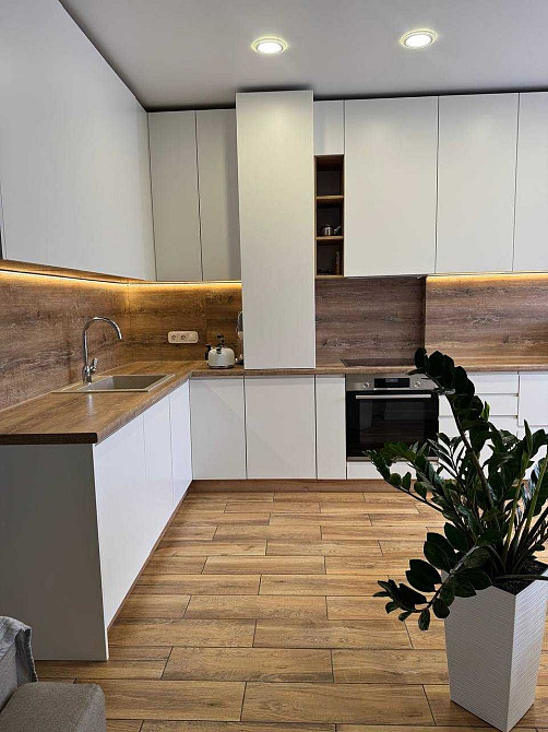 Видова, однокімнатна простора квартира 53,4 м.кв. ЖК Solo Park Киев - изображение 1