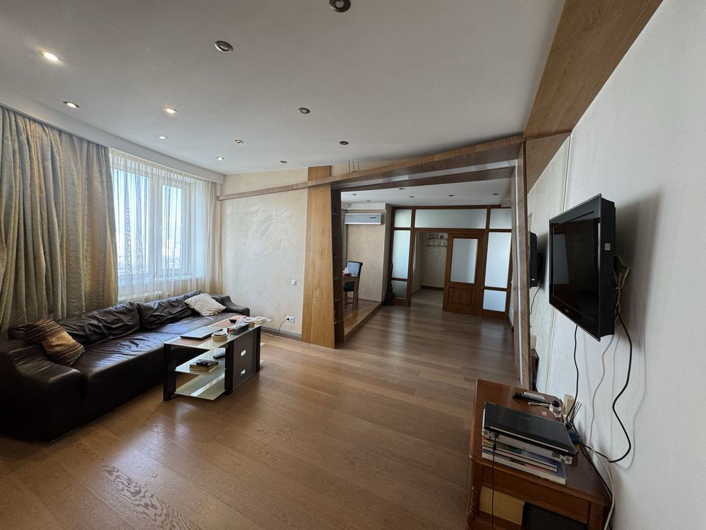 Продається ексклюзивна квартира, вул. Верховинна 35, м. Житомирська Киев - изображение 2