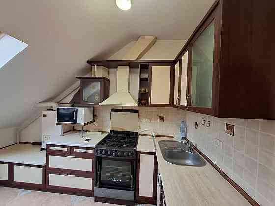 Продаж двохкімнатної квартири мансардного типу,вул.Федьковича. Ивано-Франковск