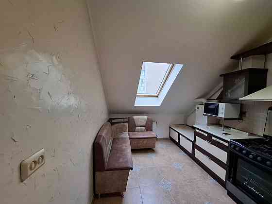 Продаж двохкімнатної квартири мансардного типу,вул.Федьковича. Ивано-Франковск