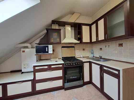 Продаж двохкімнатної квартири мансардного типу,вул.Федьковича. Ивано-Франковск