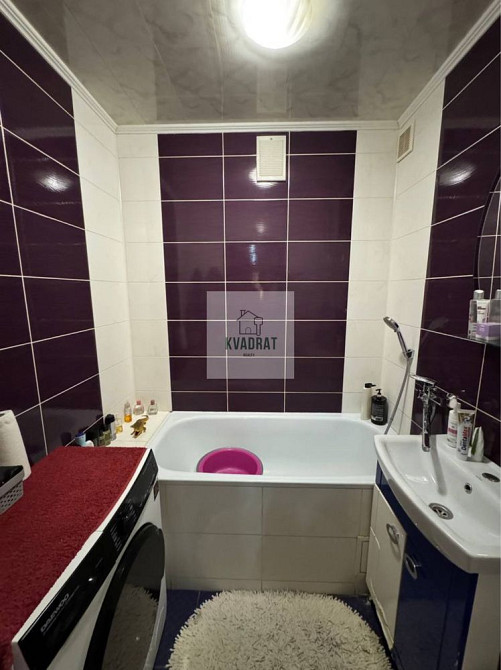 Продам чудову 2-х кімнатну квартиру недалеко від центру міста Кам`янець-Подільський - зображення 8