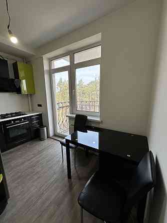 Продаж 2 кімнатної квартири з шикарним вижом на ліс! Жк Річ таун. Буча