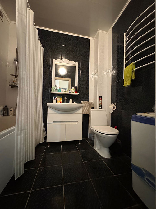 МІНІМАЛЬНЕ ОФОРМЛЕННЯ, однушка на ГАЗУ, житлові тарифи, гарний ремонт Буча - зображення 2