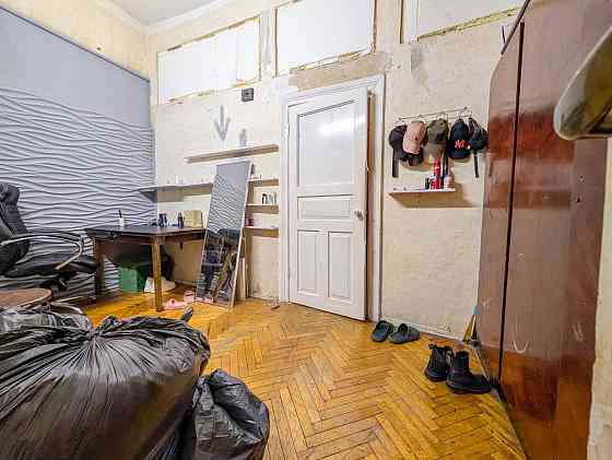 3-комнатная квартира АГВ в крепком доме средний эт. Балкон Одесса