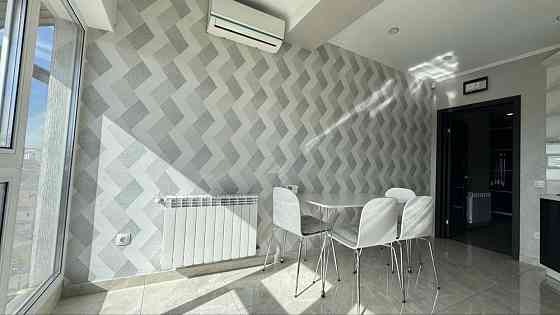 Продається  дворівнева 2км видова емкввртира з ремонтом і меблями Ивано-Франковск