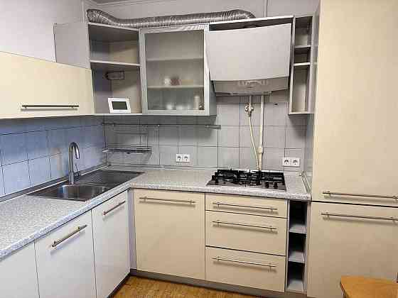 2-кімнатна квартира вул. Князя Романа Мстиславича 16 Киев