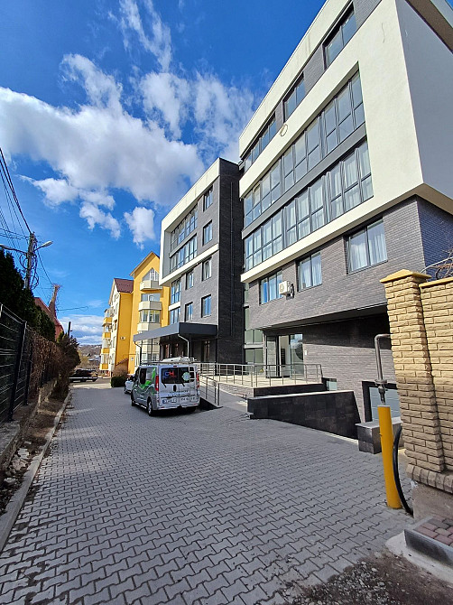 Продається 3ри кімнатна квартира з ремонтом Черновцы - изображение 1