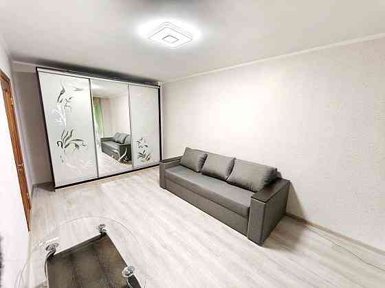 Продам 1 комн.кв Черёмушки ул.Малиновского  Ю.Лип с ремонтом и мебелью Одесса