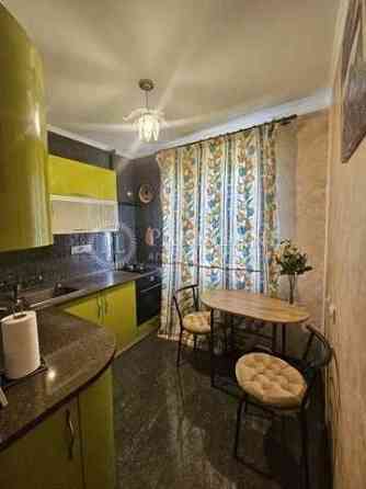 вул. Андрія  Малишка,3 продаж 2-х.кімн. гарний ремонт М. Дарниця-5хв. Киев