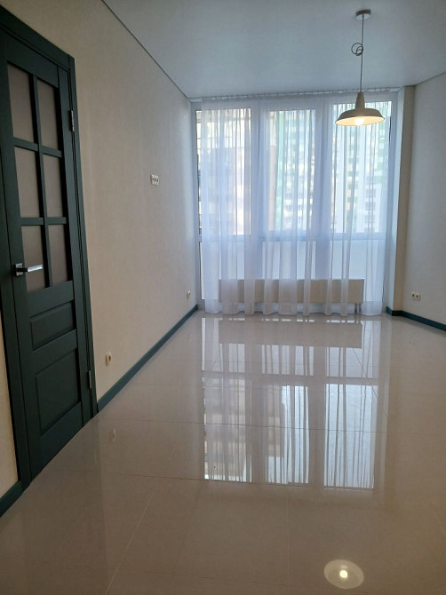 ЖК Центральний 2 з новим ремонтом та виглядом на фонтан! Ірпінь - зображення 1