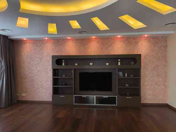 Кловський спуск,  3-ох кімнатна 150 кв. с паркингом Киев