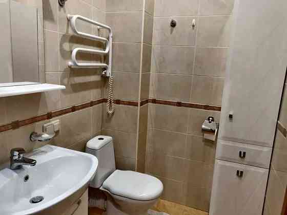 Двокімнатна "Сталінка"ст.М "Печерська"  7 хв пішки Киев