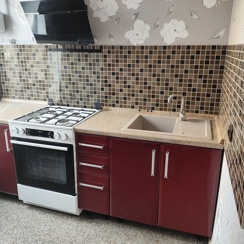 Продаю двухкомнатну Сталінку Кривий Ріг - зображення 3