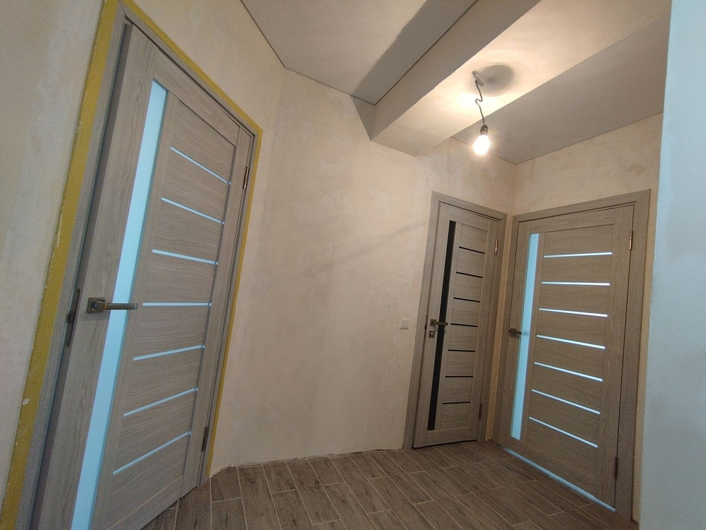 Світла, простора квартира! Від власника. Кам`янець-Подільський - зображення 1