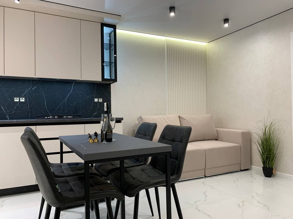 Нова стильна, сучасна квартира2к+кухня-студіо, з гардеробом та каміном Тернопіль - зображення 6