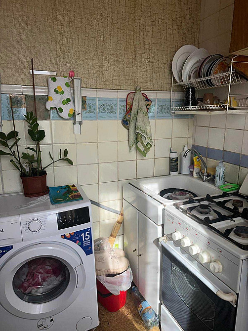 Продам недорого 3-к кв на Салтовке , в 10 мин. метро Салтовская Харьков - изображение 1