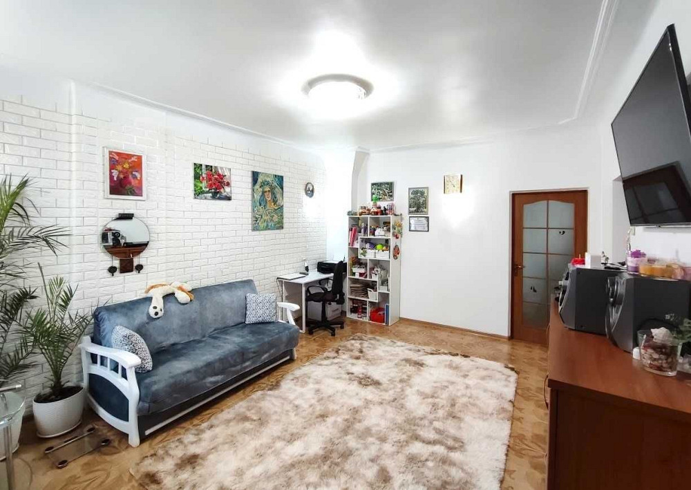 Продається 3-кімнатна квартира з індивідуальним опаленням Чернівці - зображення 2