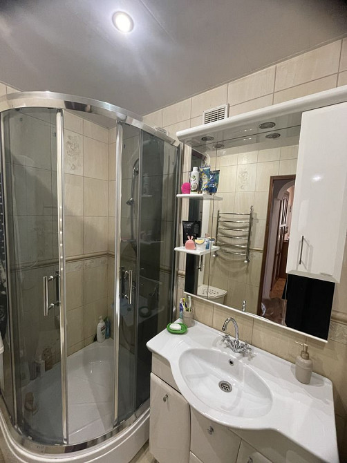 Продаж двокімнатної квартири з ремонтом м. Шептицький  - зображення 8