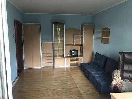 Ст.м. Вирлиця, в 5 хв. гарний стан, меблі. Киев