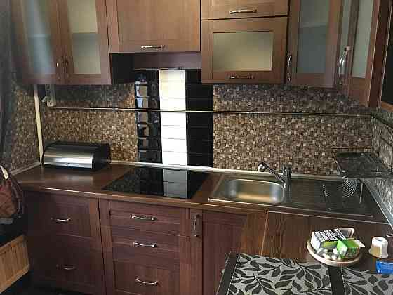 Ст.м. Вирлиця, в 5 хв. гарний стан, меблі. Киев