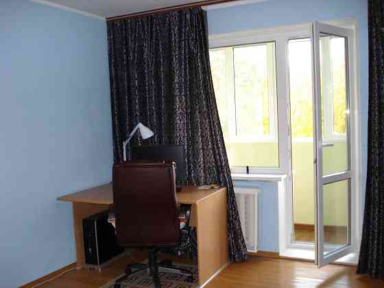 Ст.м. Вирлиця, в 5 хв. гарний стан, меблі. Киев