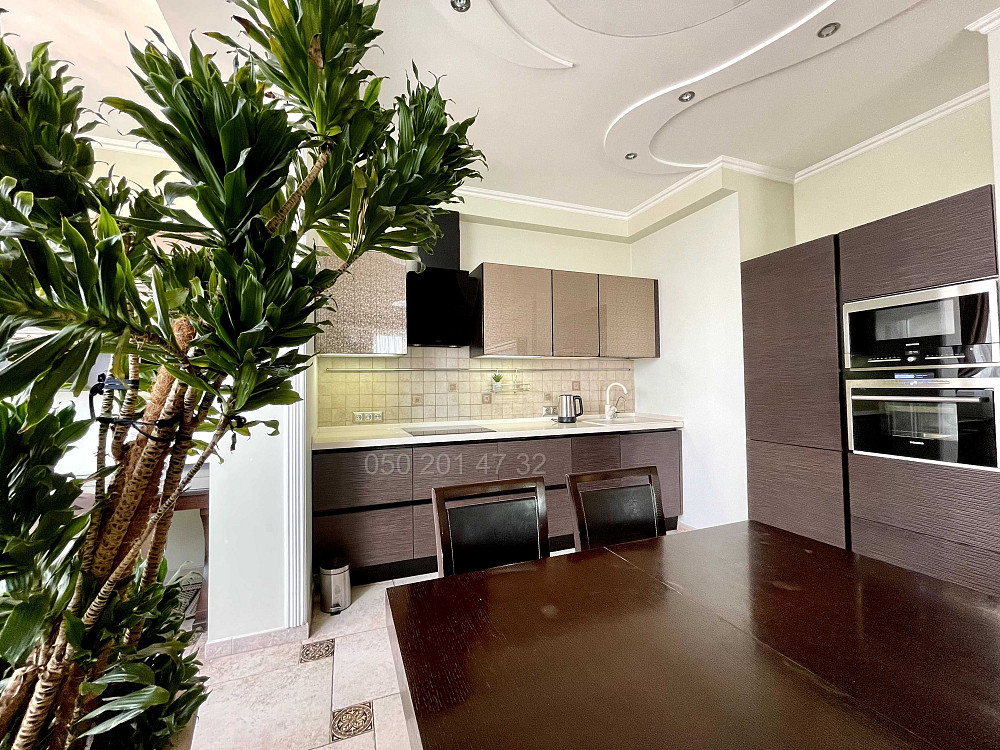 Сдам 3 к квартиру рядом с  метро Шулявская, Молдавская 2 Киев - изображение 1