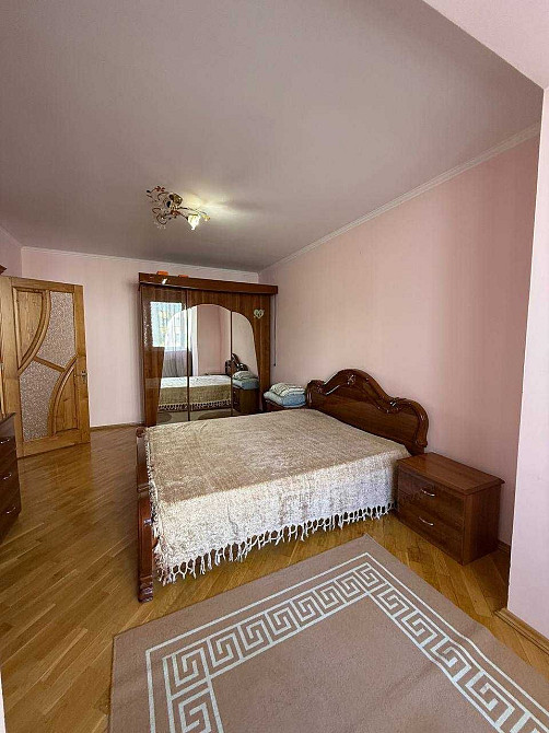 Оренда великої трикімнатної квартири по вул. Галицька 118в Ивано-Франковск - изображение 7