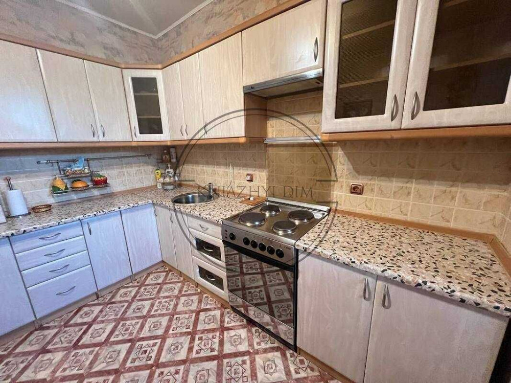 Оренда просторої 1-кімнатної квартири, метро Житомирська, Святошин Киев - изображение 1