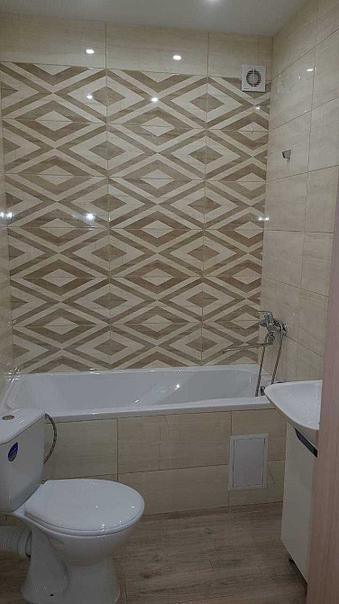 Світла та сучасна 2 кімнатна квартира в Зеленому районі міста! Ірпінь - зображення 7