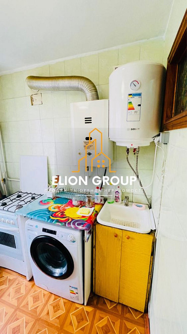 Простора 2 к. кв. Центр міста Каменец-Подольский - изображение 1