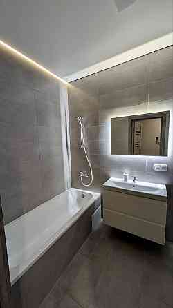 Продається 2х кімнатна квартира Харківське шосе 15а м. Дарниця Киев