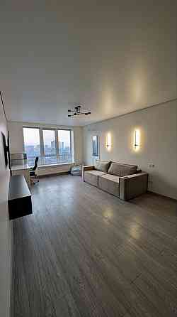 Продається 2х кімнатна квартира Харківське шосе 15а м. Дарниця Киев