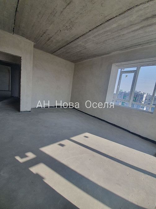 Продам 2х кім квартиру в новобудові, панорамні вікна  - зображення 4