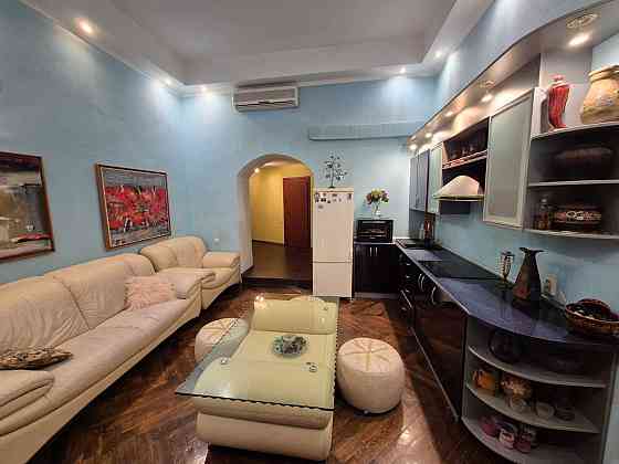 Двокімнатна квартира на Старосінній площі Одесса