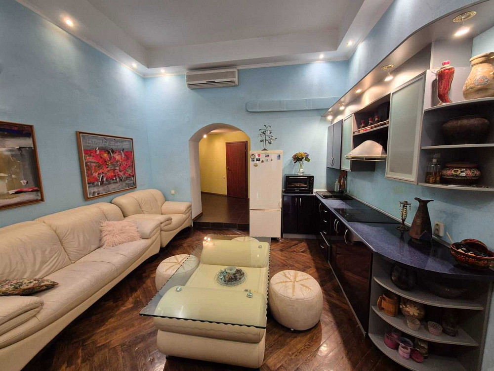 Двокімнатна квартира на Старосінній площі Одесса - изображение 1