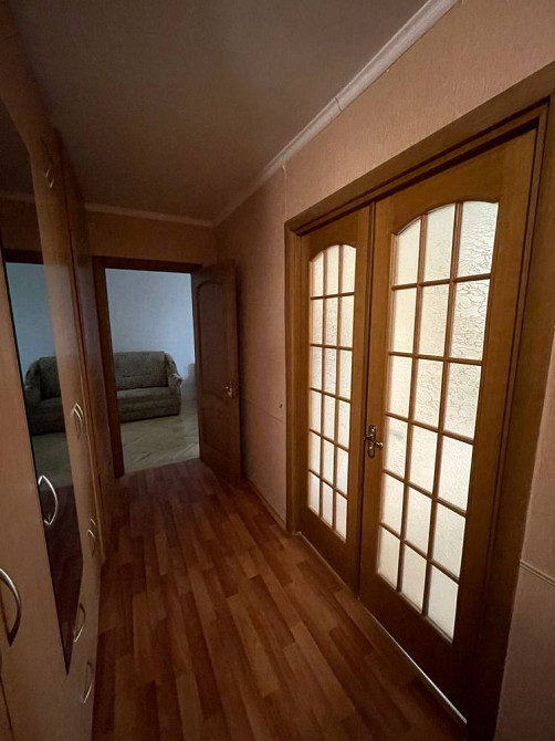 Продам чудову двохкімнатну ( по факту 3 кімнати ) в центрі міста Бровари - зображення 3