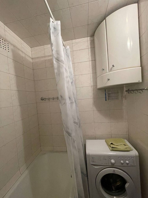 Продам чудову двохкімнатну ( по факту 3 кімнати ) в центрі міста Бровари - зображення 5