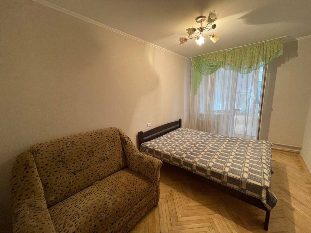 Продам чудову двохкімнатну ( по факту 3 кімнати ) в центрі міста Бровари - зображення 6