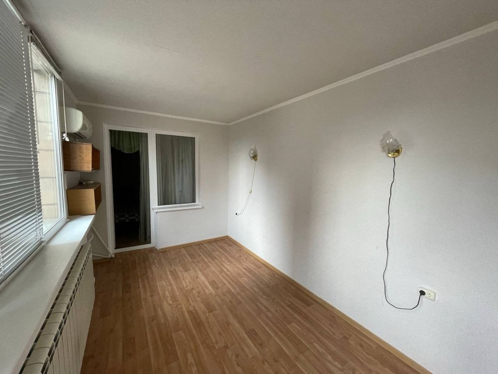 Продам чудову двохкімнатну ( по факту 3 кімнати ) в центрі міста Бровари - зображення 7