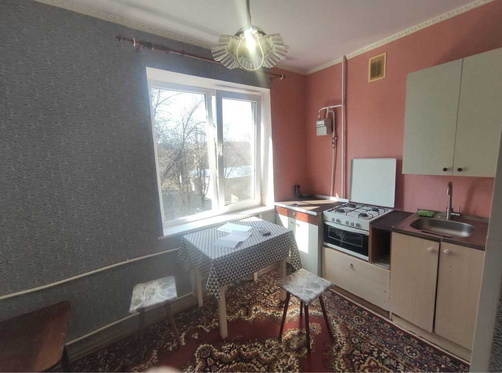 Оренда 1- кімн. квартири мкр- н Даманський Кривий Ріг - зображення 1