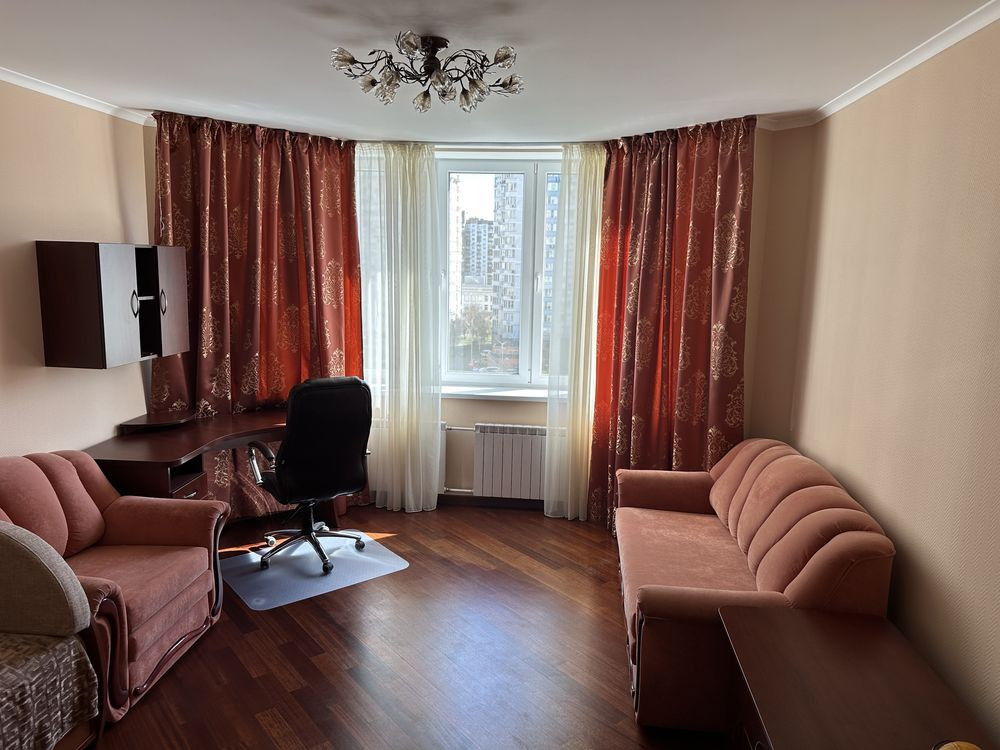 Аренда двухкомнатной раздельной квартиры Позняки + паркинг Киев - изображение 1