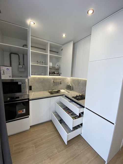 Власник Жк Америка В. Великого, поруч Національний Стрийська Княгині Львов - изображение 3