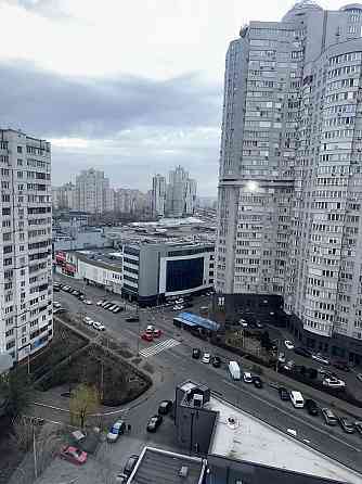 Без % Продам 3к квартиру в центрі Позняків біля метро Киев